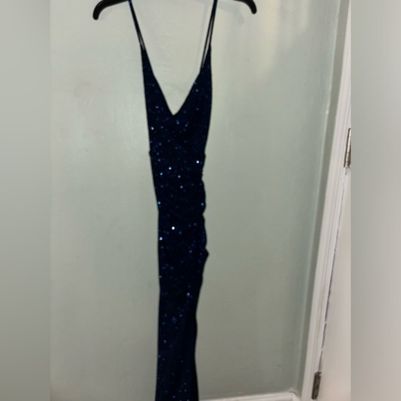 Navy windsor gown - Picture 1 of 1
